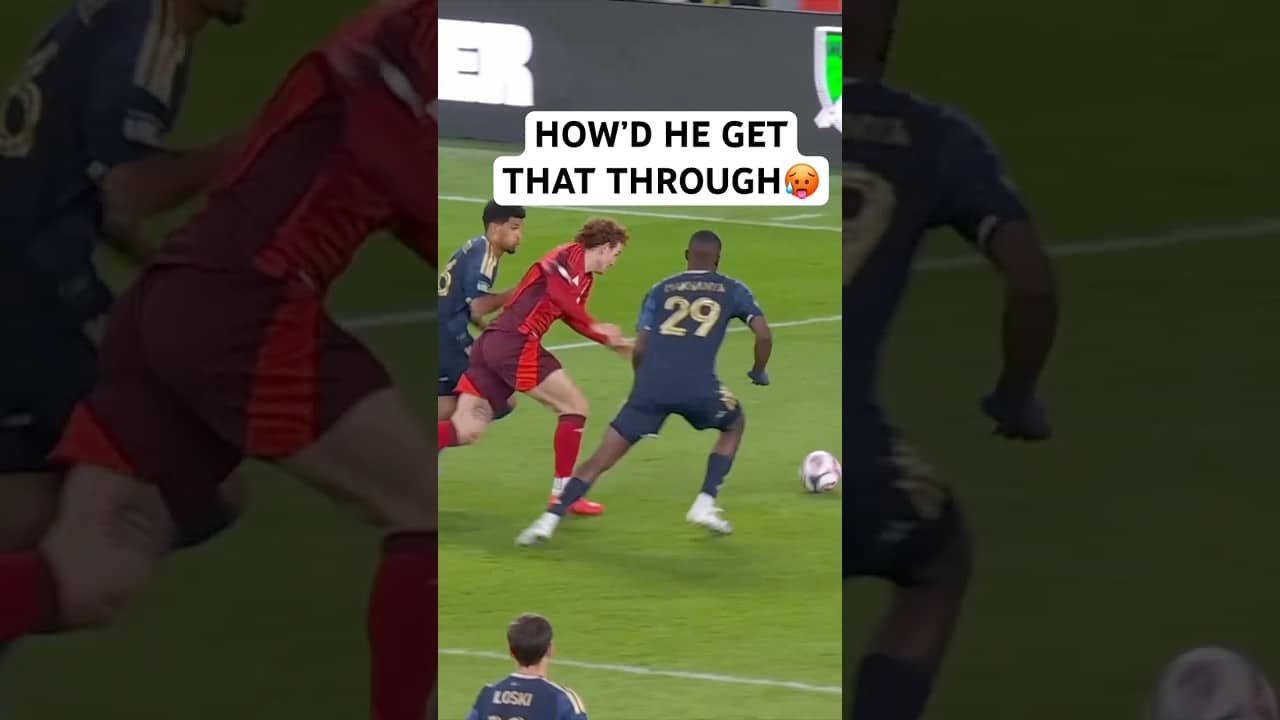 Josh Sargent shows composure in the box and slots it home!🇺🇸