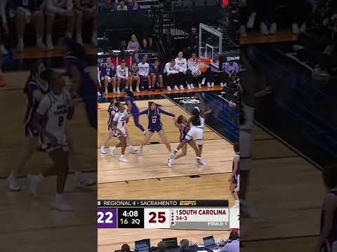 Joyce Edwards leads the South Carolina Gamecocks to the Final Four 👏 (📍 @ATT)