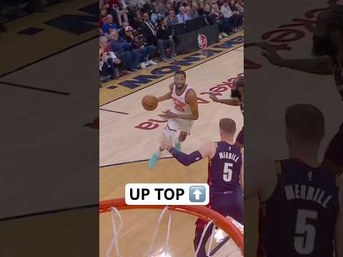 Mikal Bridges throws the pretty alley-oop to Mitchell Robinson