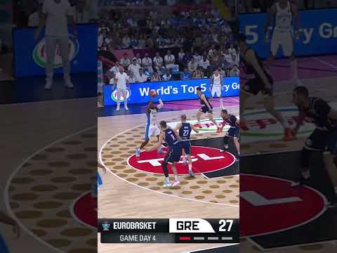 Thanasis got Greece on their feet 🇬🇷👏