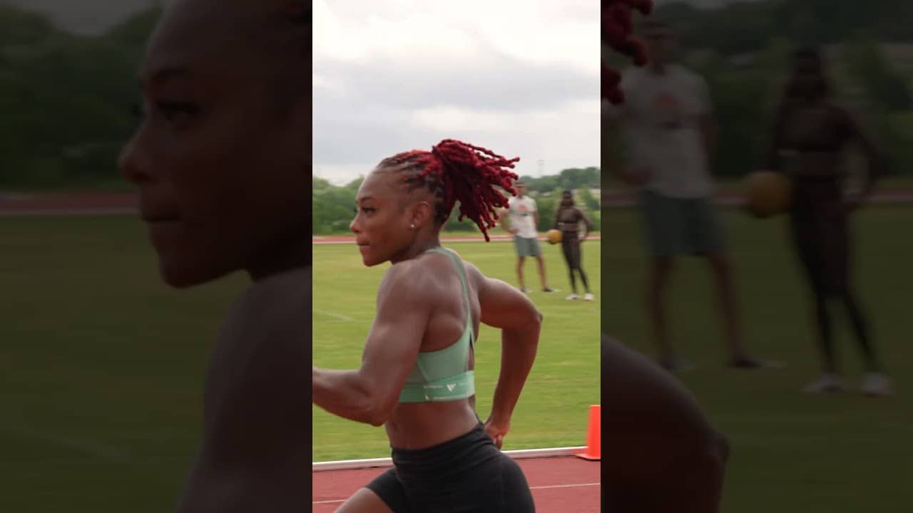 Cambrea & Tia were mic’d up and the laughs might have outnumbered the reps 👀🤣 #track #funny #workout