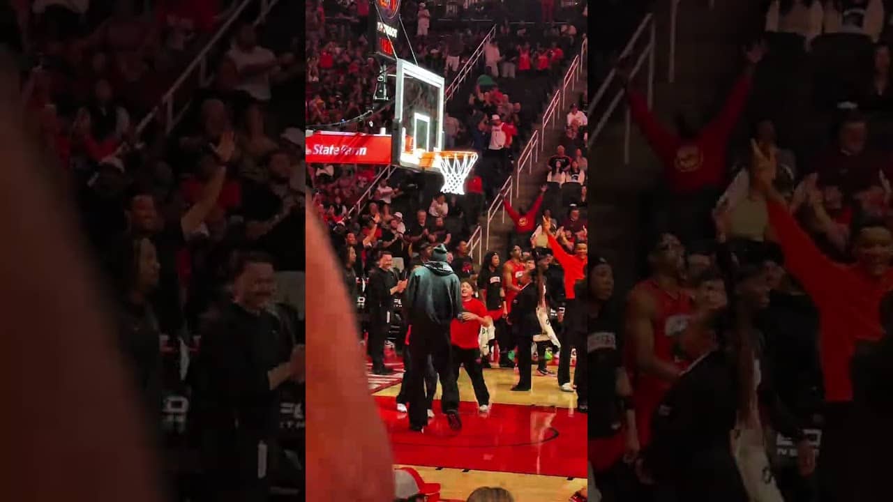 KD's reaction to a fan winning $10k 🤑 #rockets