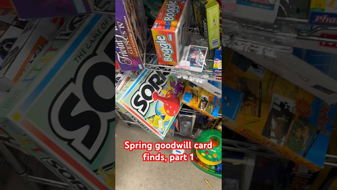 Would you have copped for $2? #twinbirdbreaks #baseballcards #topps #fleer #goodwill
