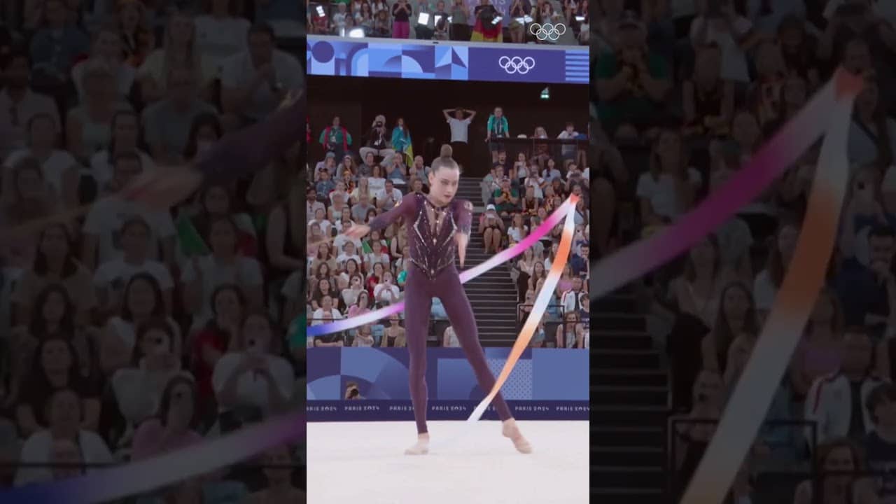 Darja Varfolomeev put on an incredible performance in rhythmic gymnastics to win gold at #Paris2024🥇