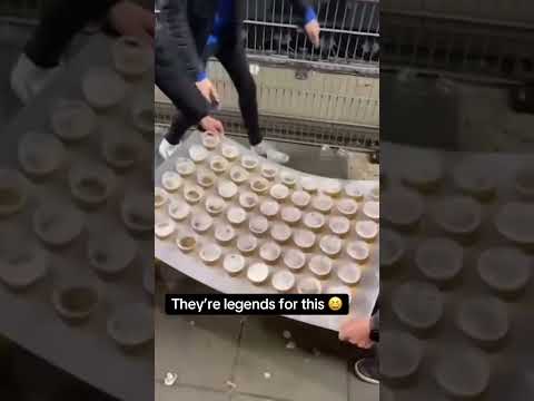 Not all heroes wear capes 😂🍻 (via dekelderklasse.nl/IG)