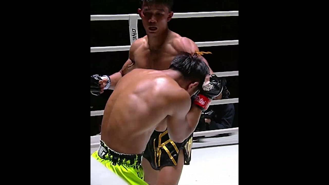 FIERY 🔥 Can Songchainoi defeat Numsurin in their rematch at ONE Friday Fights 160?