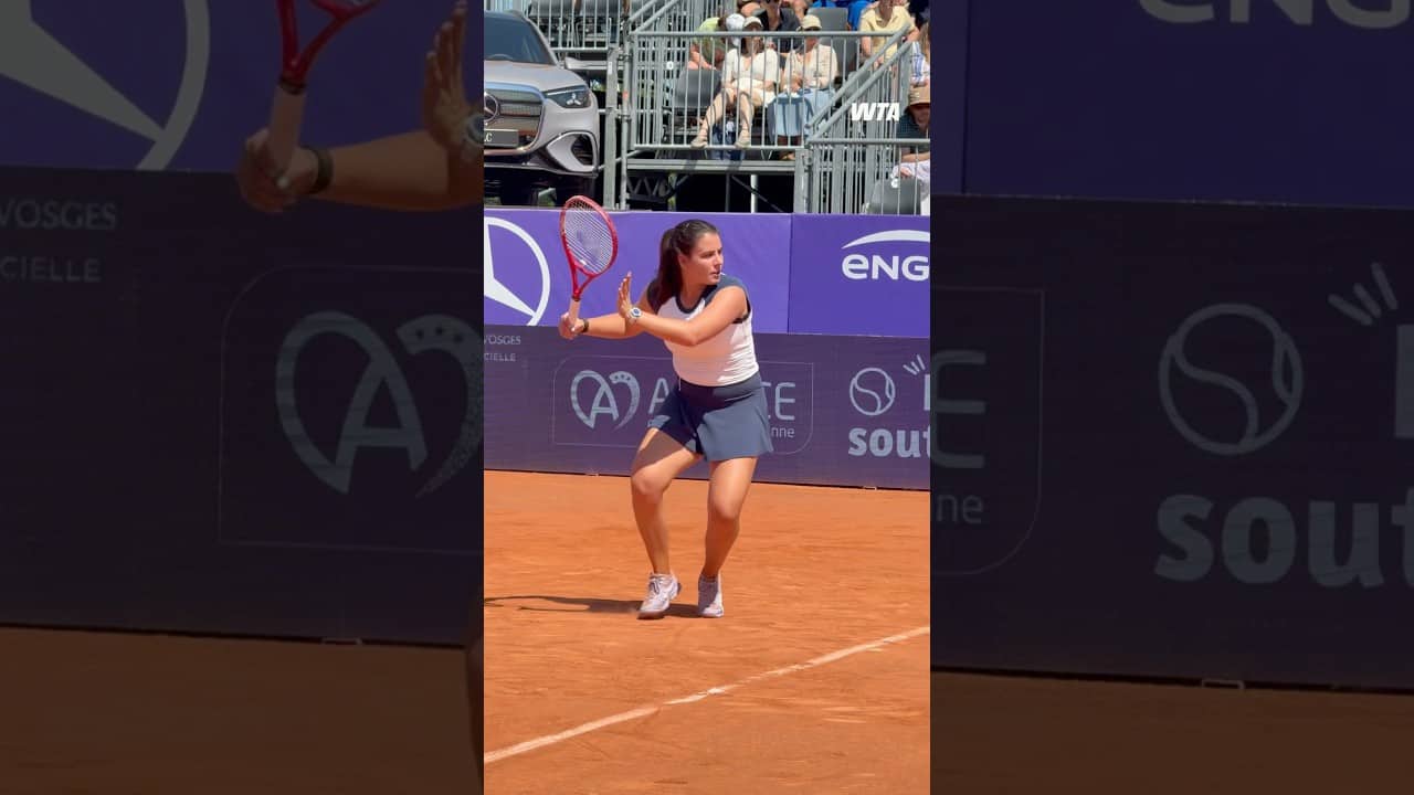 Emma Navarro bringing the heat in Strasbourg. She takes the opener against Mboko! #IS26