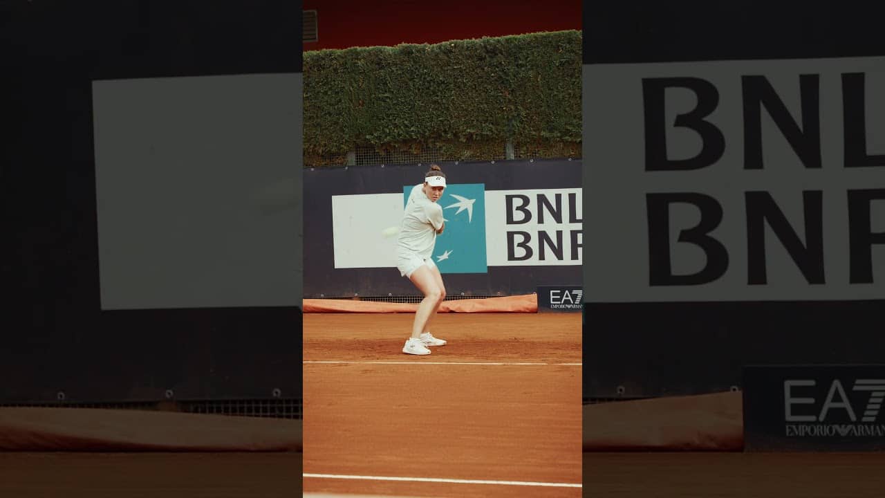 🤌 🔄 🇮🇹 #LindaNoskova #IBI26