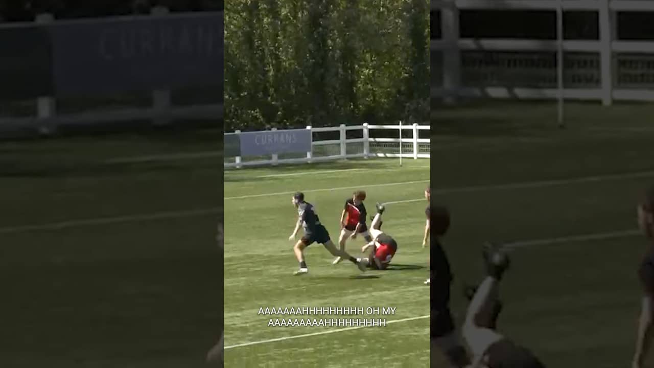 Comms go wild as Salford University pulls off a brilliant try 😂👏 #EnglandRugby #Rugby
