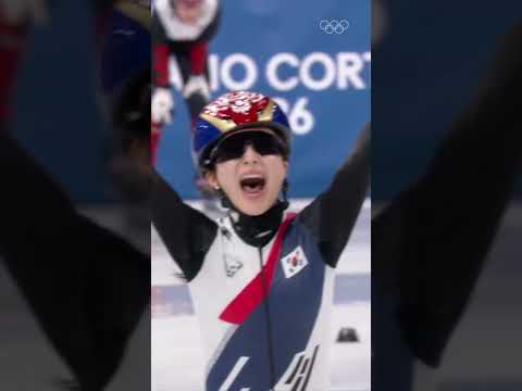 The Republic of Korea reclaim their crown! 👑 Stunning final two laps to clinch gold!