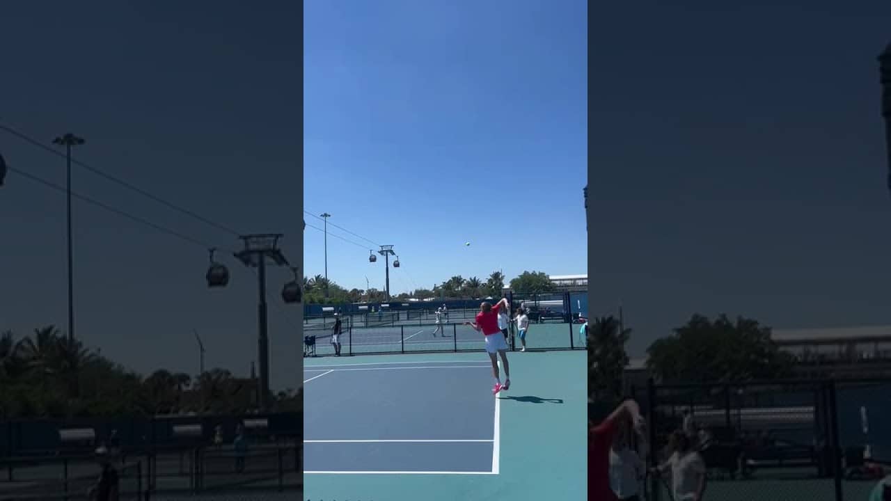 🎾 Does Alexander Zverev Have the Best Serve in Men's Tennis? At 6'6" the German has an advantage