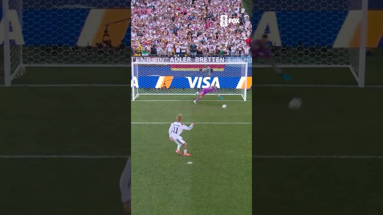 Heroic performance by Orlando Gill to push Paraguay to the Round of 16