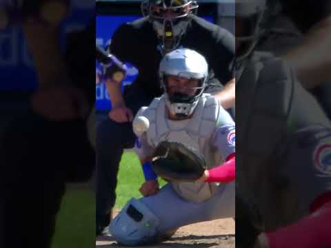 Mickey Moniak delivers and walks it off for the Rockies 😤