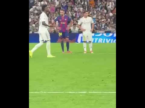 Vini Jr. was heated and went straight down the tunnel after getting subbed off