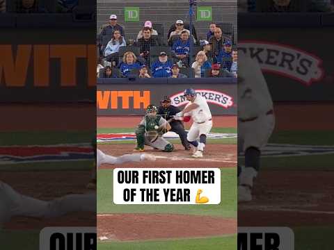 Alejandro Kirk hits our FIRST HOME RUN of the season 😤 #Toronto #BlueJays