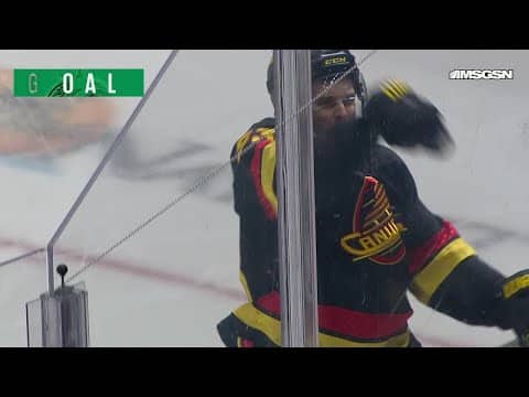 Teddy Blueger scores a shorthanded goal against the New Jersey Devils