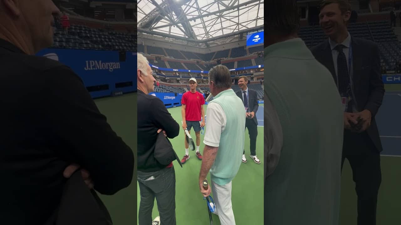 Jimmy Connors & John McEnroe meet Jannik Sinner on Ashe before the 2025 #USOpen final