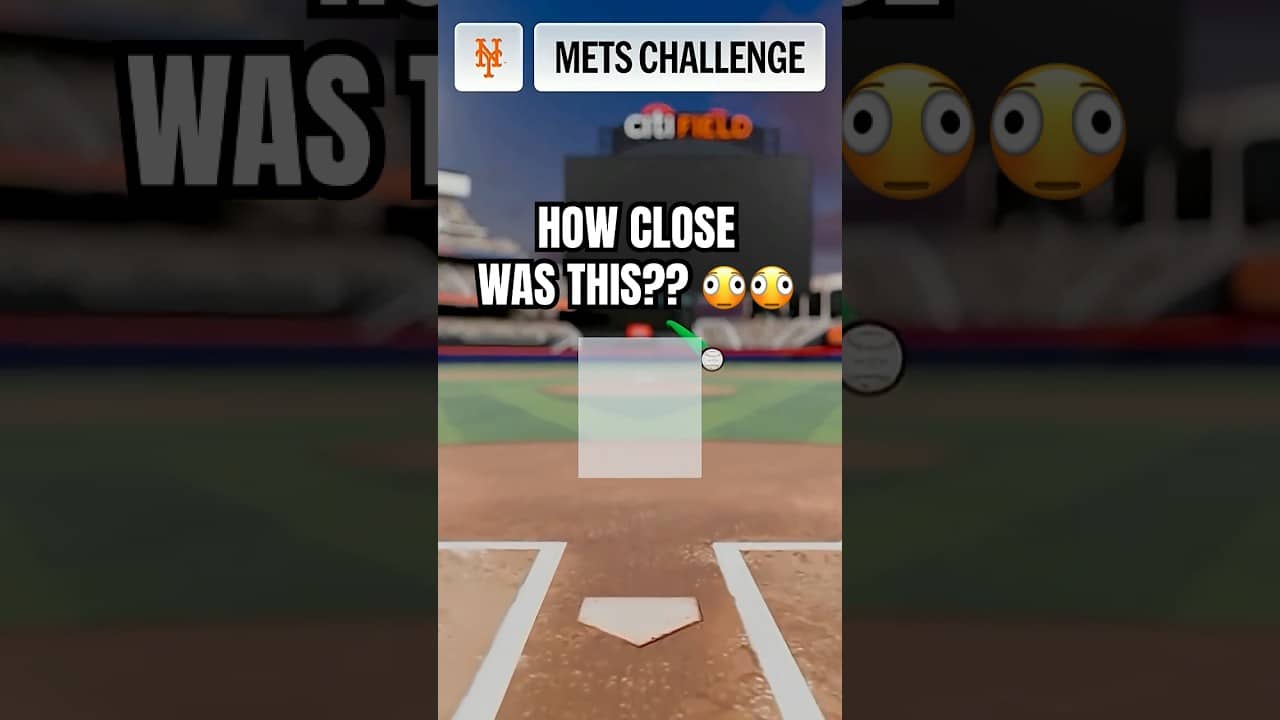 Juan Soto with the CLOSE ABS challenge 👀