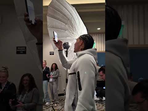 Dylan Harper and Ron Harper Jr. showcasing some classic brotherly love