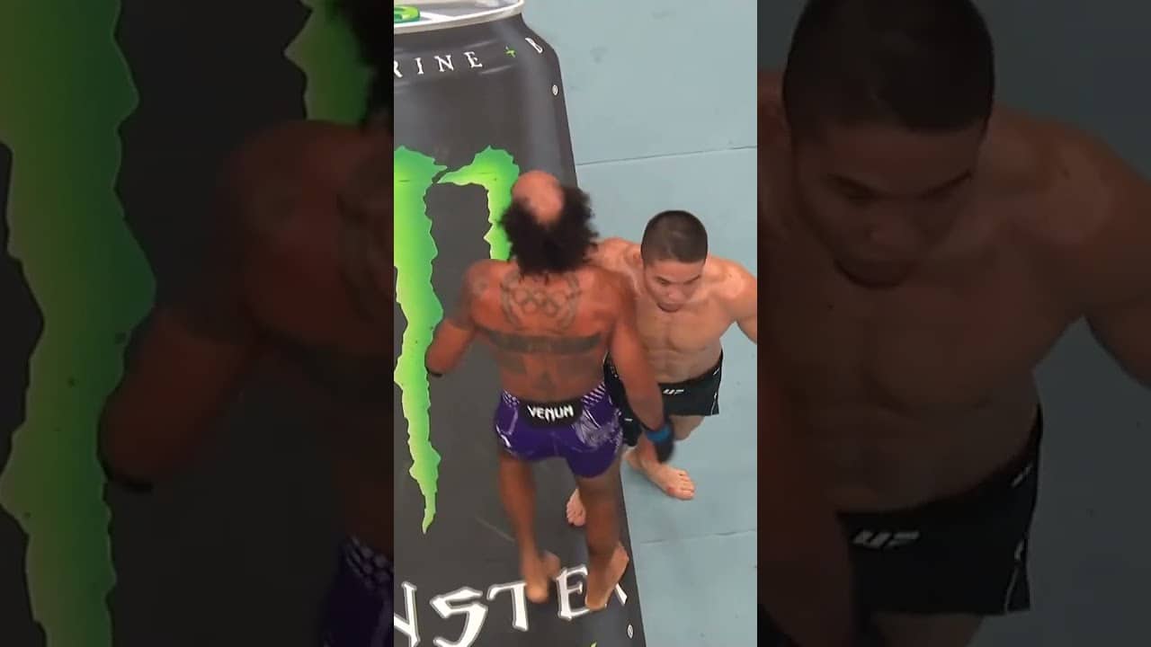 You don't see that everyday! #ufcbaku