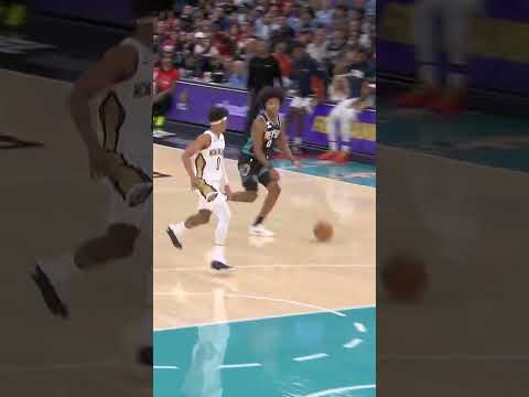 jaylen wells throws it up to cedric coward