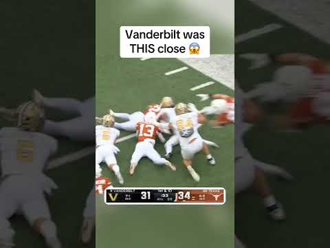 Vanderbilt almost recovered the onside kick for a chance to tie or take the lead against Texas 😯
