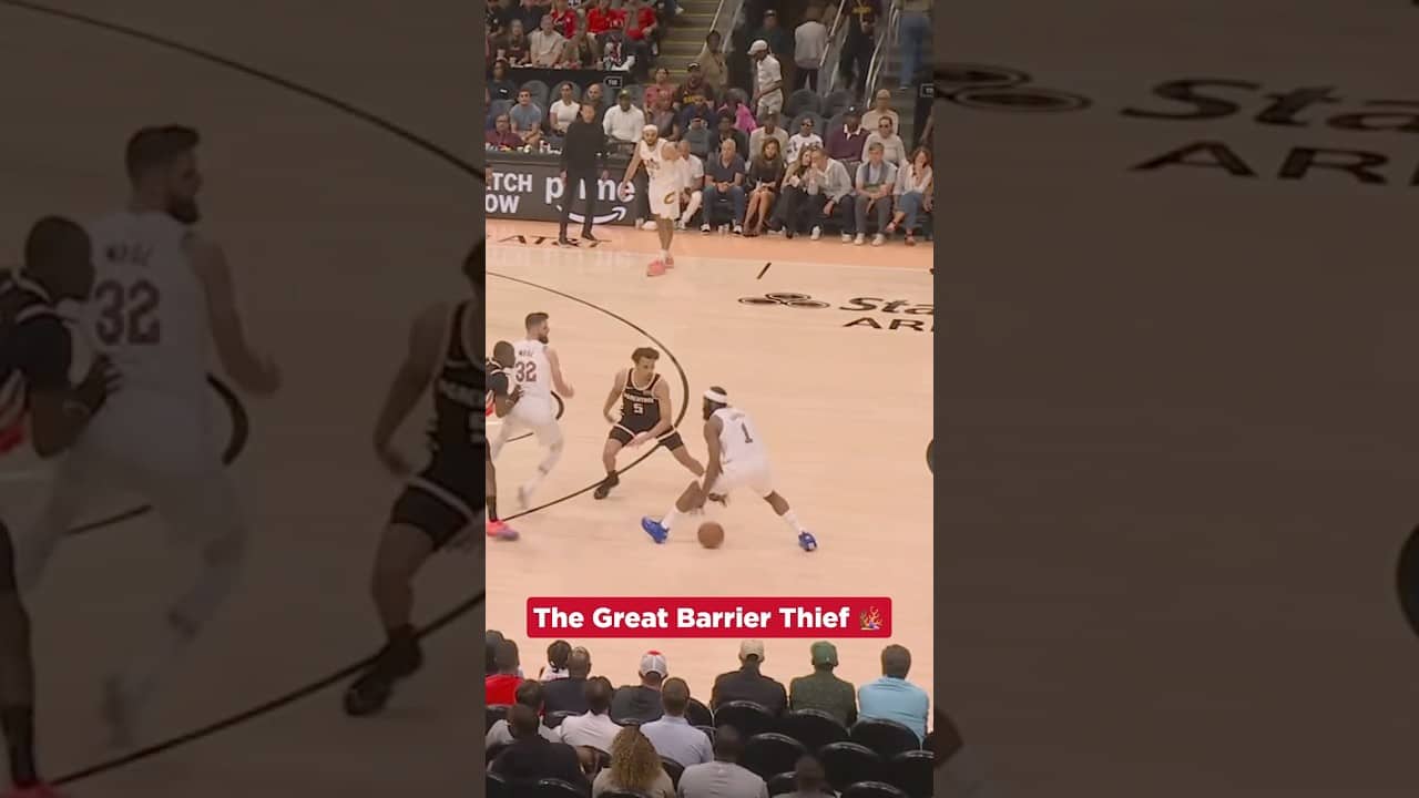 Dyson got ‘em with some help from Kuminga 🔒🔒 #nba #hawks #dysondaniels #jonathankuminga #defense