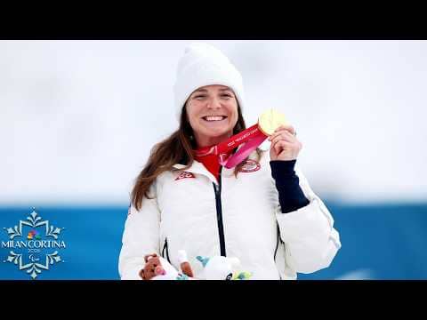 Kendall Gretsch receives her first gold medal of Milan Cortina Winter Paralympics | NBC Sports