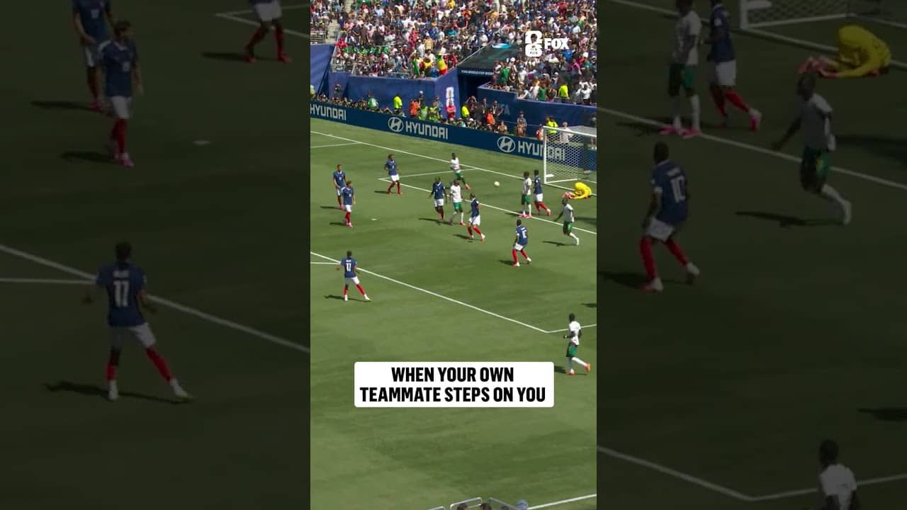 You could hear Maignan scream after Tchouaméni stepped on his toe
