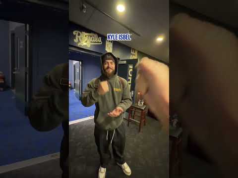 The Royals Play Rock, Paper, Scissors #kcroyals #challenge #baseball #rockpaperscissors #MLB