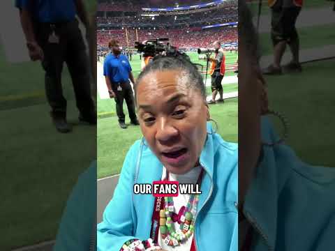 Dawn Staley checking in from the sidelines in Atlanta 👏