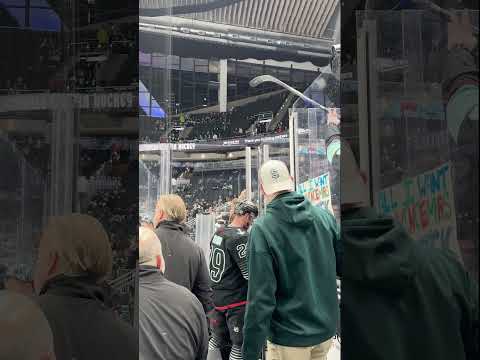 Dunner always putting smiles on faces 😄🏒 #seakraken #vincedunn #fanappreciation #hockeystick