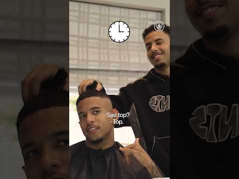 At home with Savinho 🇧🇷🏡 #mancity #shorts