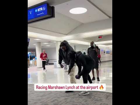 Marshawn Lynch really tried to get the head start on him 😭😂 (via @iam._.lj/TT)