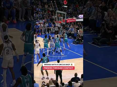 This was a crazy circus shot by Miles Bridges 🤹