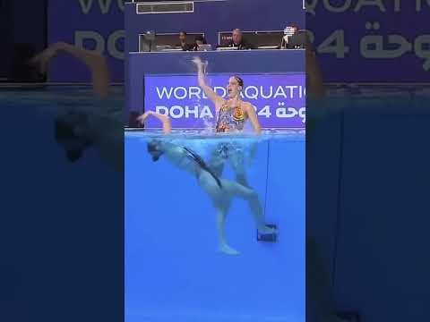 Stunning Water Entrance by Bregje & Noortje de Brouwer | Artistic Swim