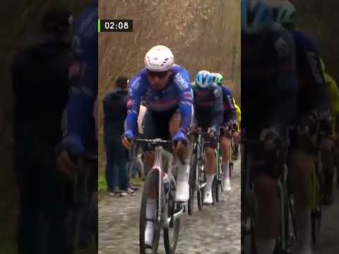 Jasper Philipsen isn’t waiting around for the sprint 💪