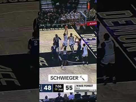 Clear the lane for Coop 💥 #wakeforest #godeacs #collegebasketball #accbasketball #basketball