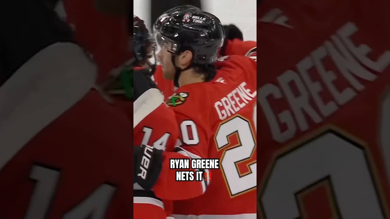 GREENE light for the first goal of the night 🚨 #ryangreene #nhl #blackhawks #hockey