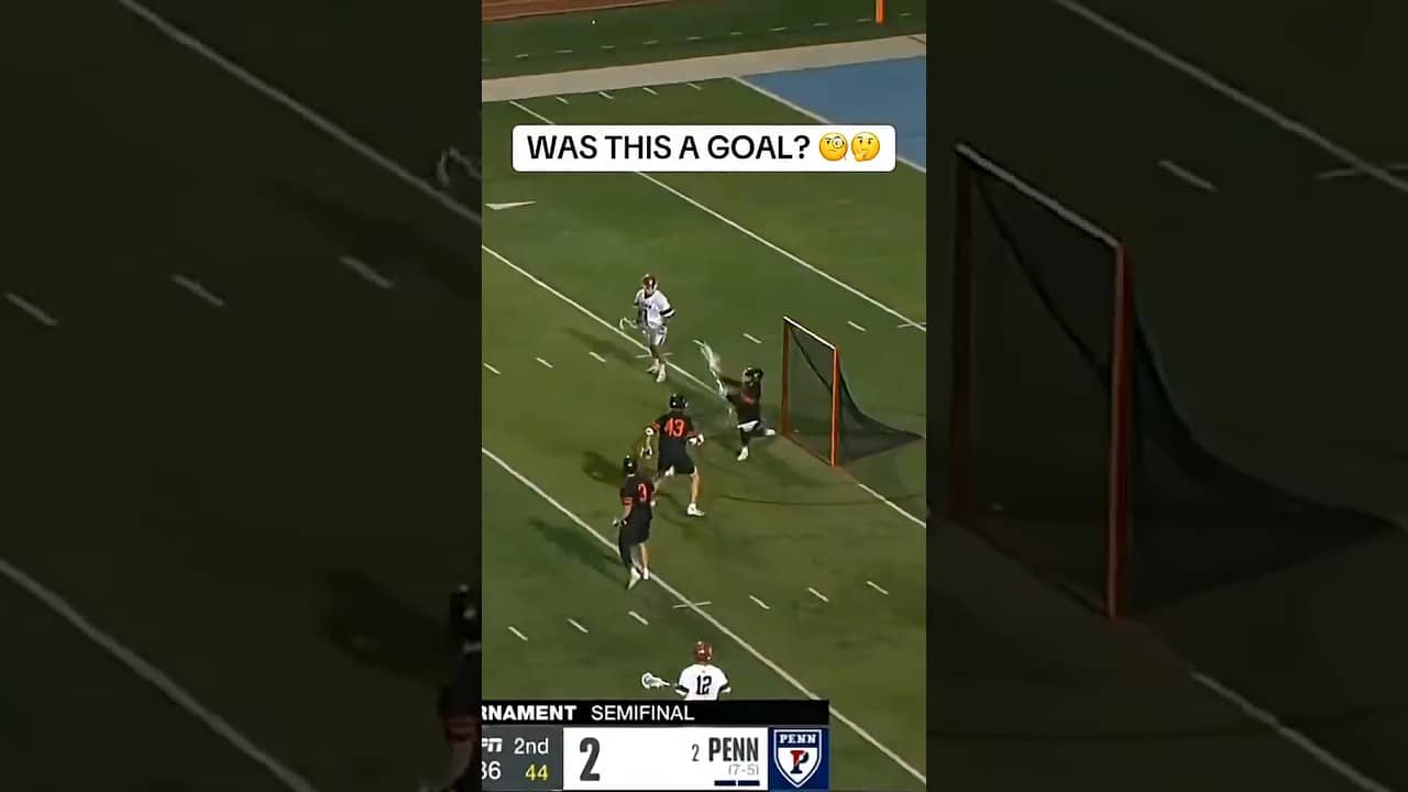 Replay looks like a goal to me 🤷🎯 (via ESPN)