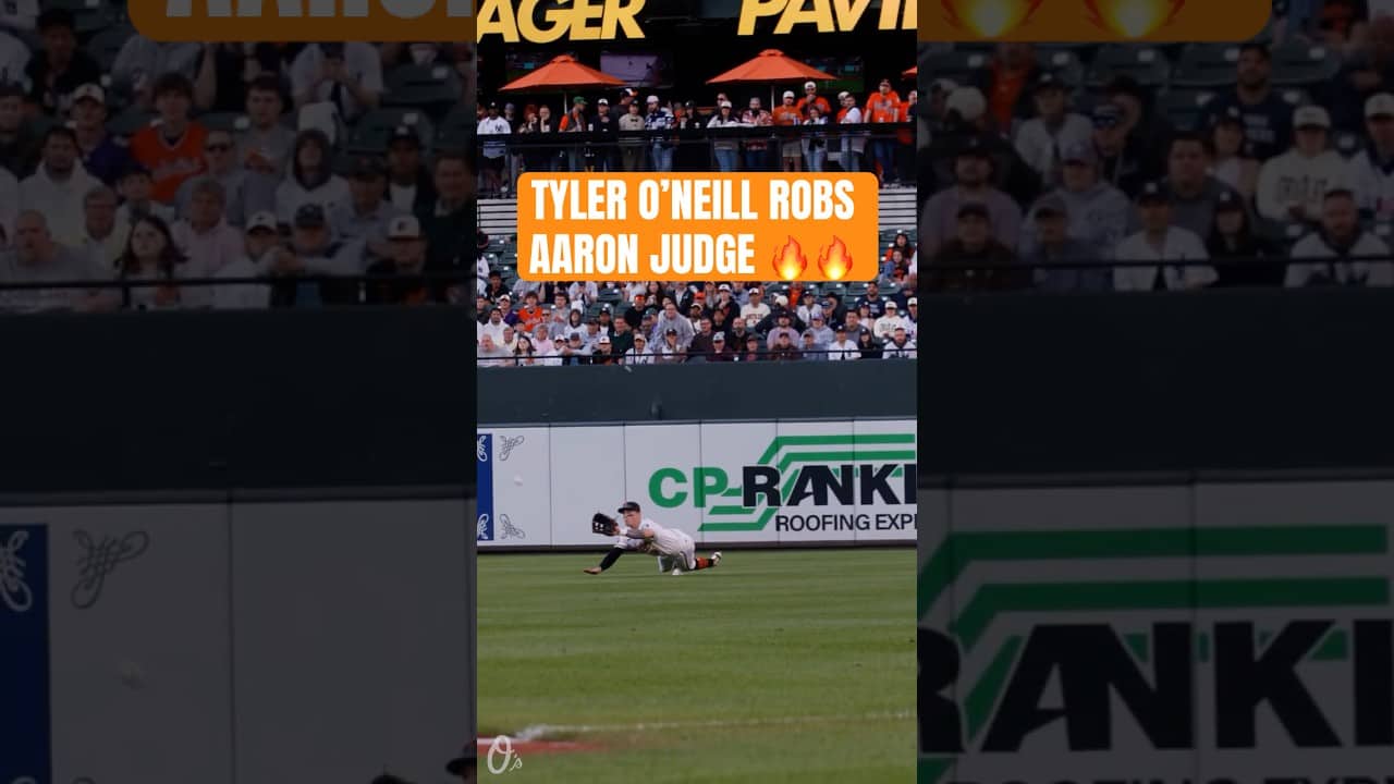 Tyler O'Neill ROBS Aaron Judge of a hit 🔥