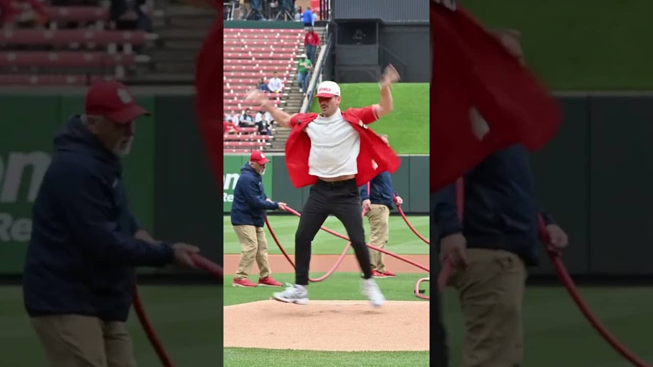 DWTS Pro Alan Bersten Hits a Split on the Mound 😳🔥 THEN Throws First Pitch | Cardinals
