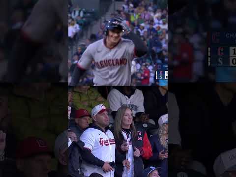 Chase DeLauter hit his first career home run and his family was loving it! 🫶