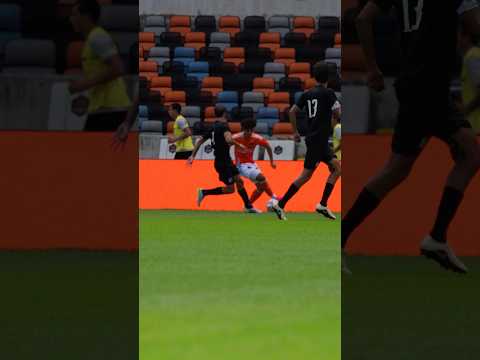 Matthew Arana connects with Aliyu