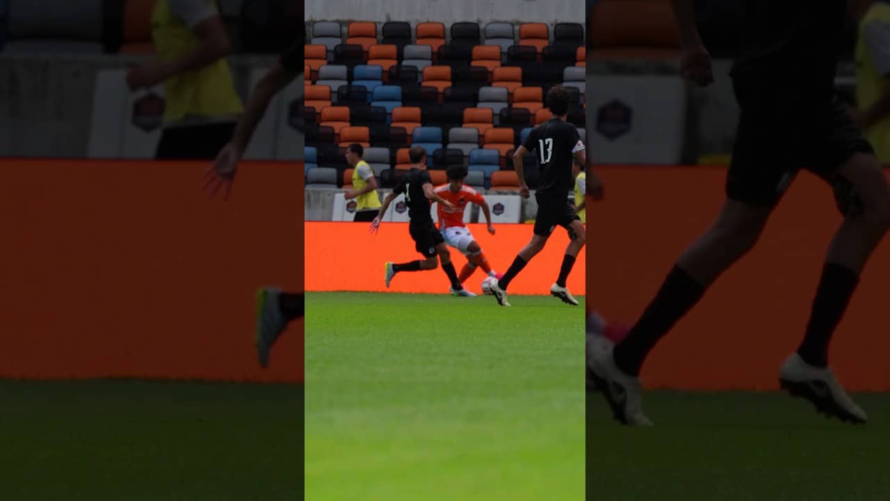 Matthew Arana connects with Aliyu