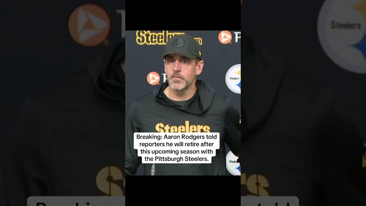 Aaron Rodgers makes an announcement