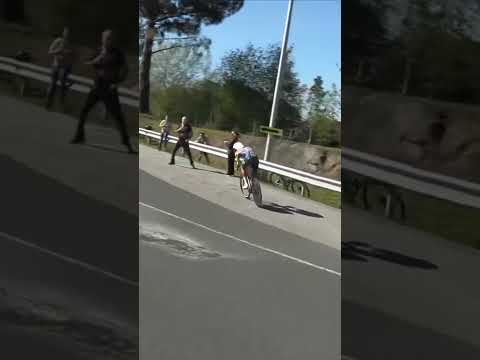 Juan Ayuso is pushing the limit as he searches for every second in Itzulia 👊