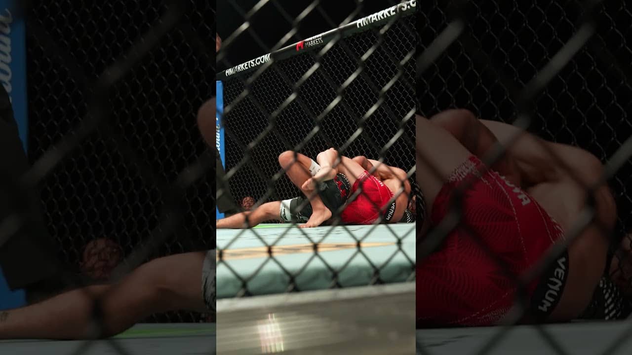 Another submission finish for Rei Tsuruya! #ufcmacau