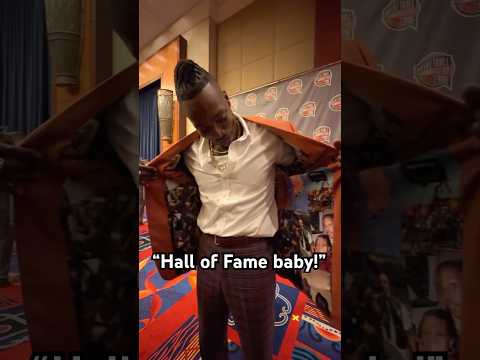 Dwight Howard gives a sneak peek into his Hall of Fame jacket!