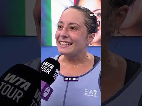 Channeling that Winter Olympics spirit! 🇮🇹❄️ #WTA #ElisabettaCocciaretto #QatarTotalEnergiesOpen